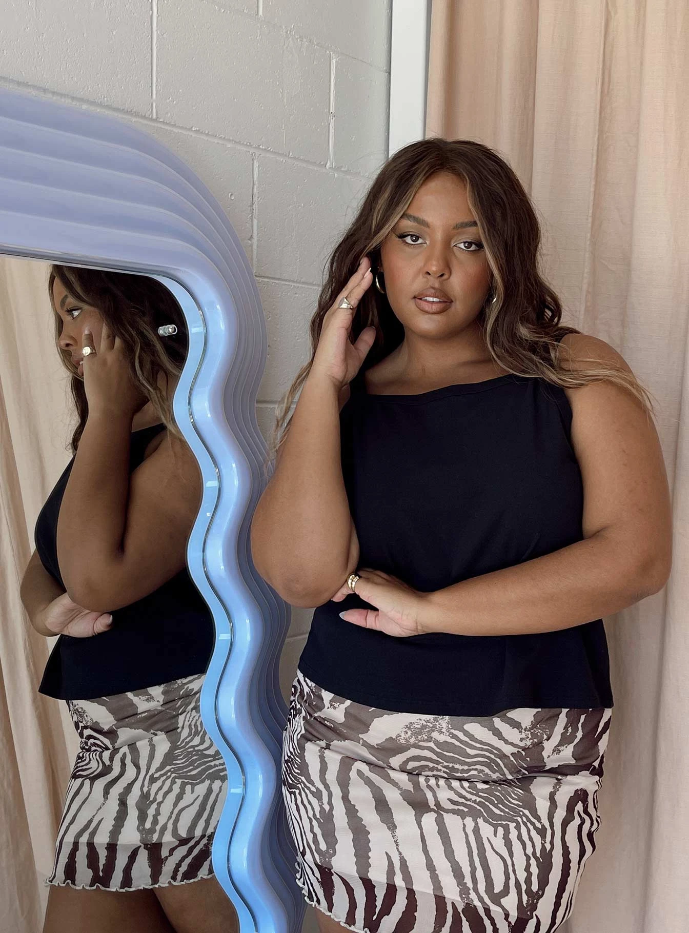 Ashby Top Black Curve - Image 2