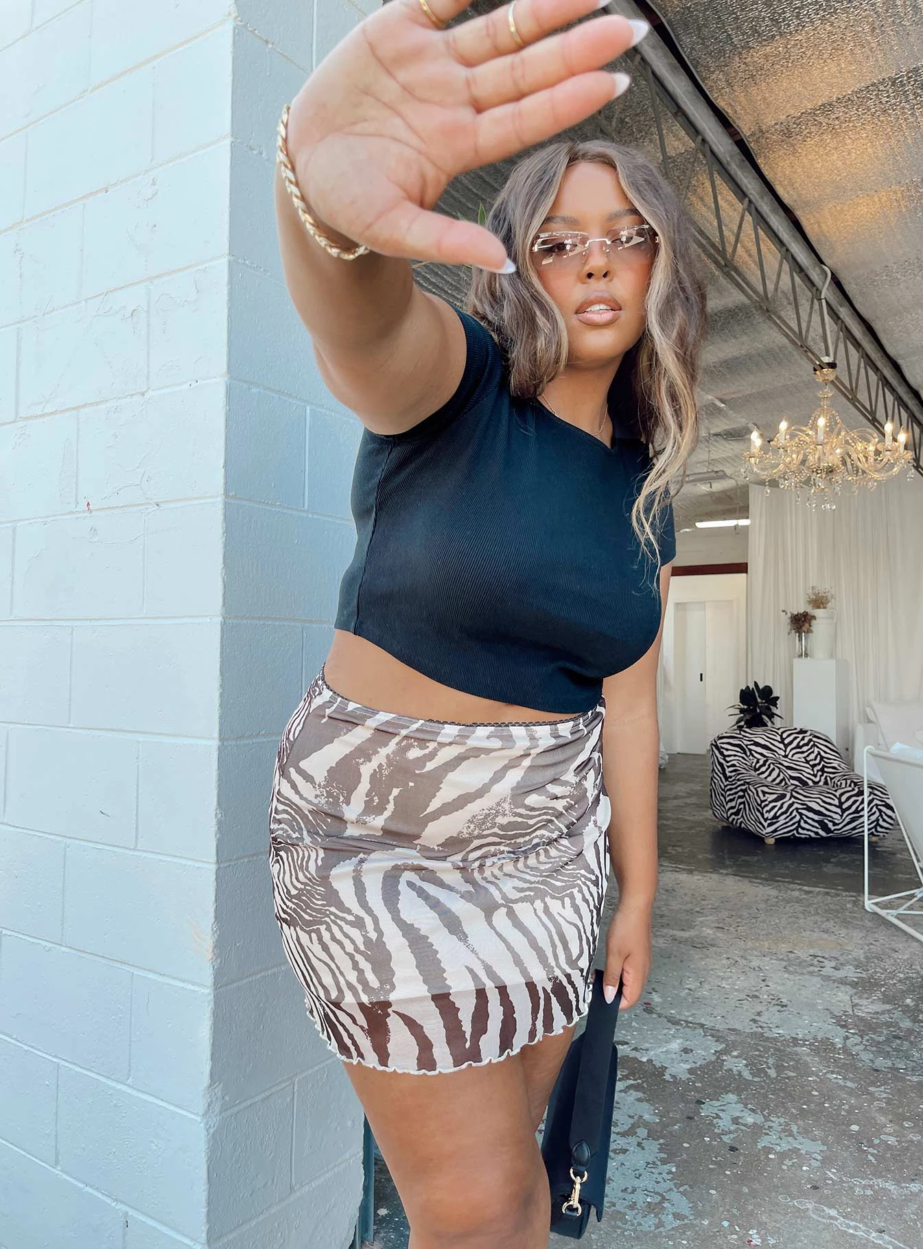 Classic Crop Tee Black Curve - Image 3