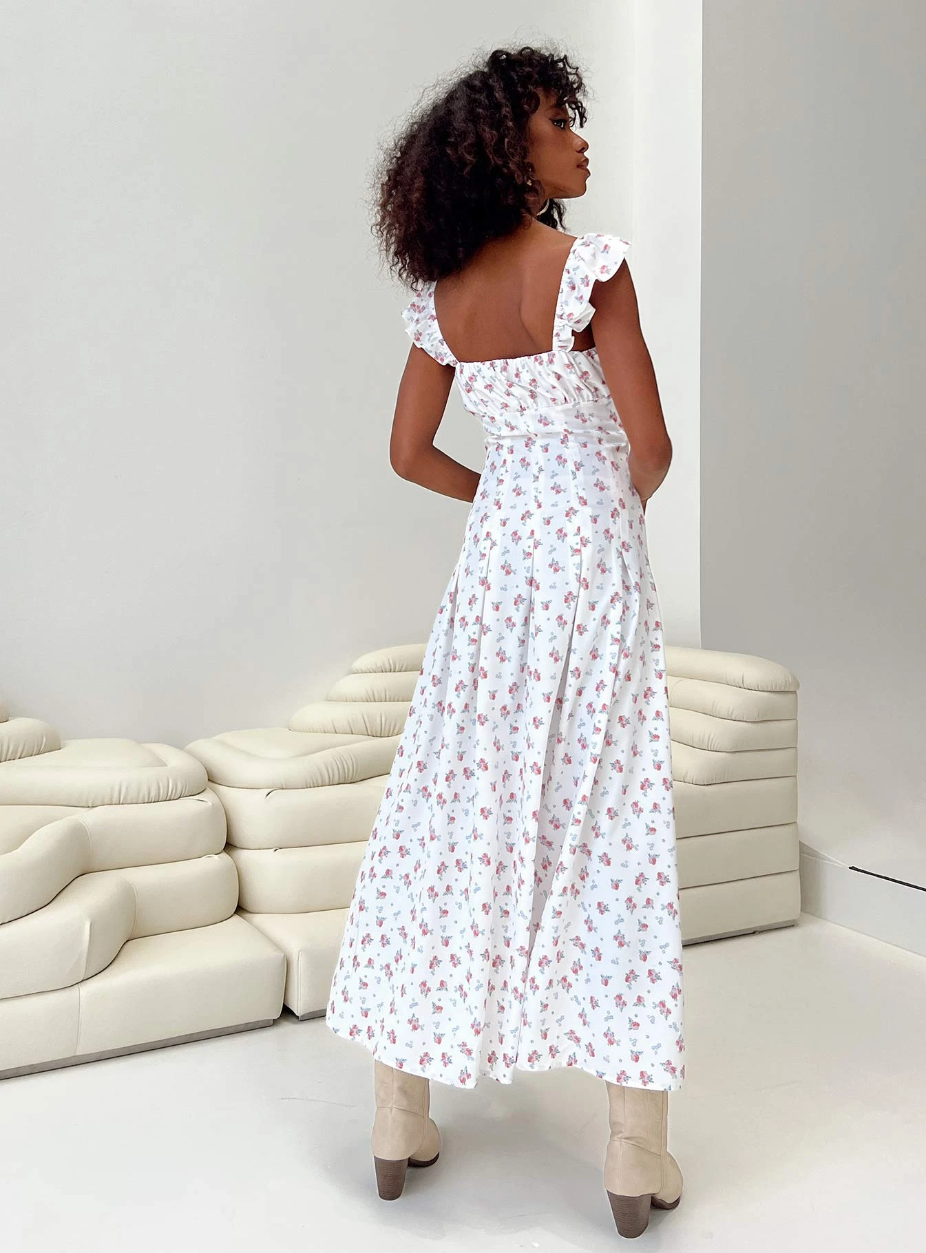 Princess Polly Alver Maxi Dress White Floral - Image 4